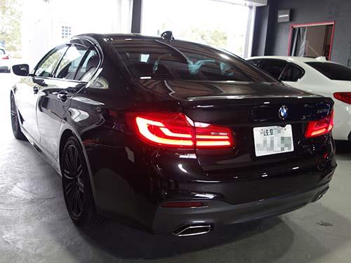 BMW 5シリーズ(G30) アームドフラッシャー装着とコーディング施工