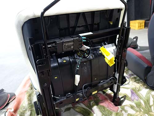 RECARO ( レカロ )製スポーツシートのシートヒーターを純正システムと連動作業