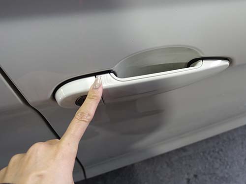 BMW 3シリーズセダン ( F30 )の運転席ドアおよび助手席ドアのコンフォートアクセス機能が復活