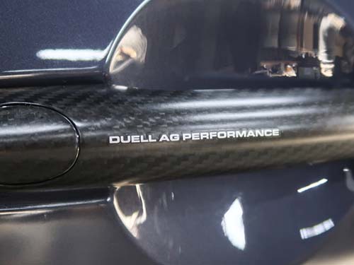 DuelL AG(デュエル)製のカーボンドアハンドルカバーの取り付け