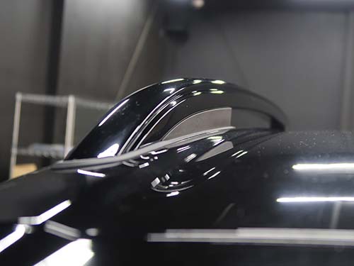 ミニ クロスオーバー(F60)へ純正ブラック仕様ルーフレール装着