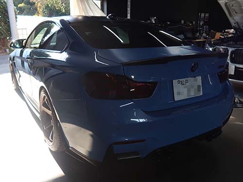 BMW 4シリーズクーペ ( F82 ) ナビ地図データバージョンアップ NEXT 2024 & LCIテールライト有効化 & コーディング施工