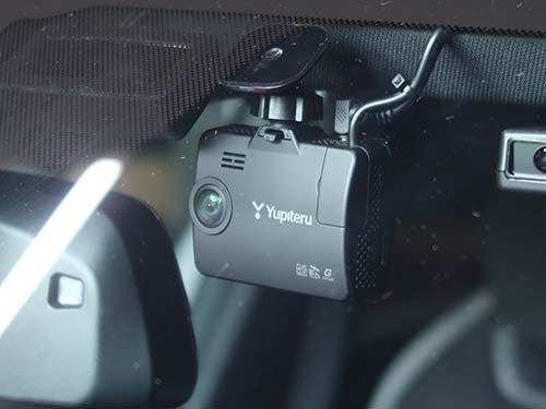 ユピテル指定店モデルの全方面3カメラドライブレコーダー marumie(マルミエ) Z-310