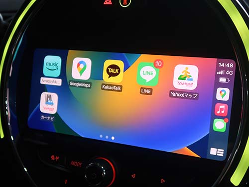 Apple Car Play ( アップルカープレイ )はフルスクリーン表示が可能