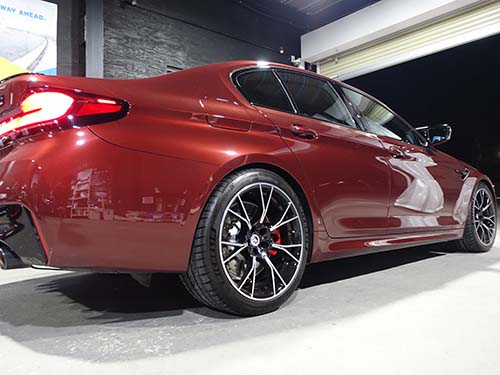 BMW 5シリーズセダン( F90 )へH&R製スポーツスプリング取付作業