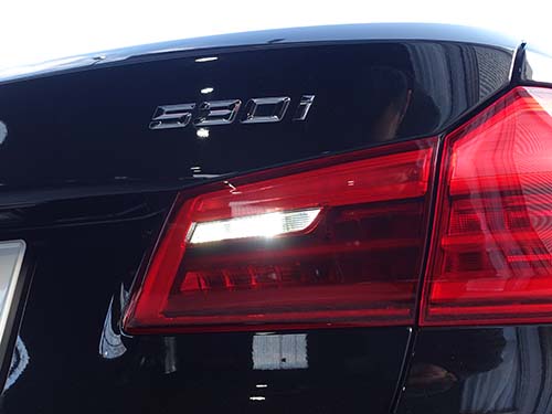 BMW 5シリーズセダン ( G30 )のバックライトはH21Wバルブ
