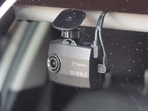 ユピテル(Yupiteru)指定店モデルの前後カメラドライブレコーダー SN-TW100diを取り付け