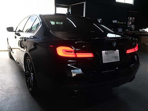 BMW 5シリーズセダン ( G30 ) ヘッドライトスイッチ適正化などコーディング施工
