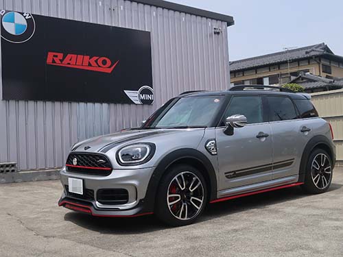 DuelL AG ( デュエル ) 製ボディキットを身に纏ったミニ クロスオーバー ( F60 ) ジョンクーパーワークス ( John Cooper Works )