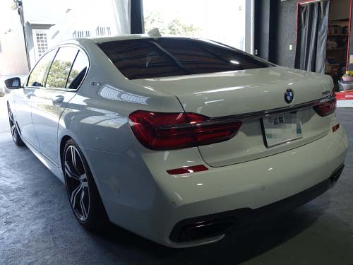 BMW 7シリーズセダン(G11) エアサス装着車のローダウン&コーディング施工