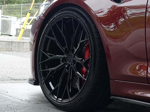 Z-Performance製アルミホイール / Michelin製ラジアルタイヤへ交換