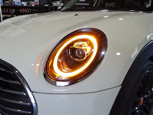 LCIモデル用LEDヘッドライトのウインカー発光
