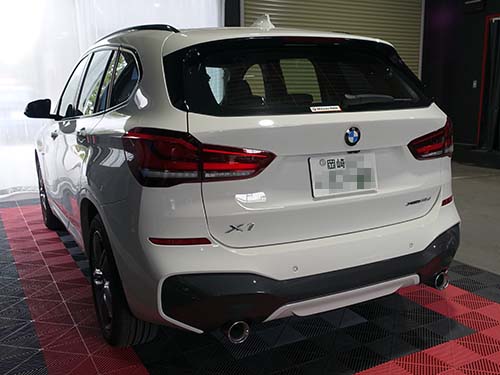 BMW X1(F48) ハイビームアシストとスピードリミットインフォ(SLI)機能を追加