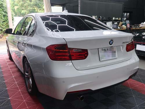 BMW 3シリーズ(F30) 前後ウインカーをLEDバルブに交換しキレキレの点滅発光