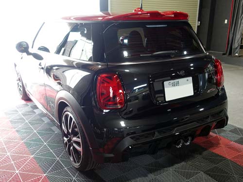 MINI JCW(F56) LCI2モデルへテールライトモジュールを取り付けてコーディングも施工