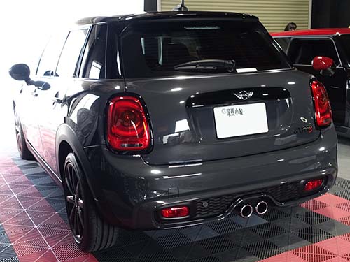 ミニ クーパーS(F56) LCI2モデルのサイドフラッシャー取り付けてキレッキレのウインカー点滅