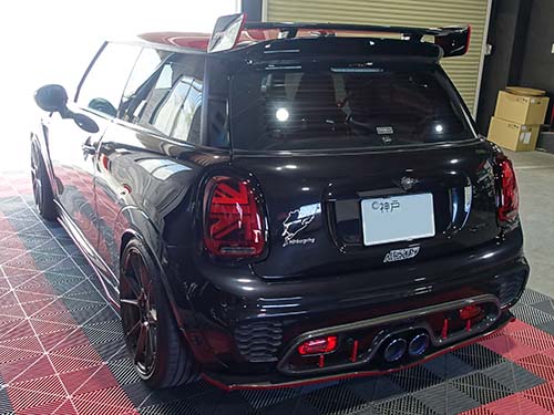 ミニ F56 JCW ドリルド仕様ブレーキディスクローター&チタンボルト装着