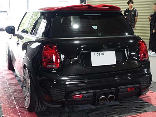 ミニ JCW(F56) バッテリーが消耗してしまったのでBOSCHのBLACK-AGMバッテリーへ交換