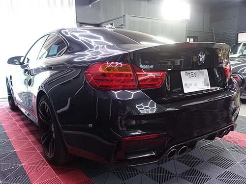 BMW M4(F82) ヘッドユニット不動やヘッドライト異常のトラブル修理作業