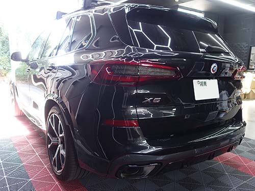 BMW X5(G05) ユピテル指定店モデルの超進化！史上最強の警報受信レーザー/レーダー探知機を装着