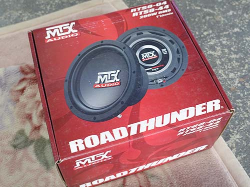 MTX AUDIO製サブウーファー