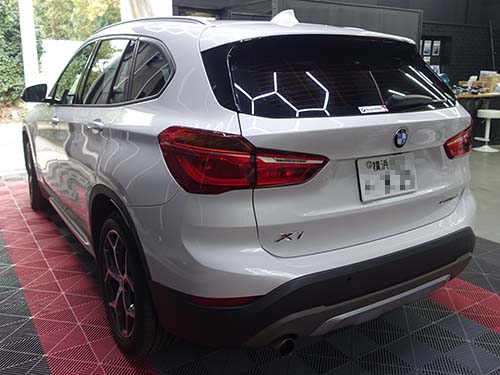 BMW X1(F48) LEDヘッドライトが点灯不良のためLEDモジュール交換修理