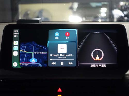 ディスプレイの2/3程度で表示しているアップルカープレイ ( Apple Car Play )