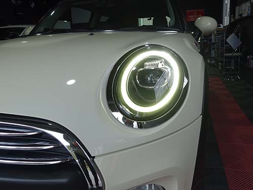 LCIモデル用LEDヘッドライトのデイライト発光