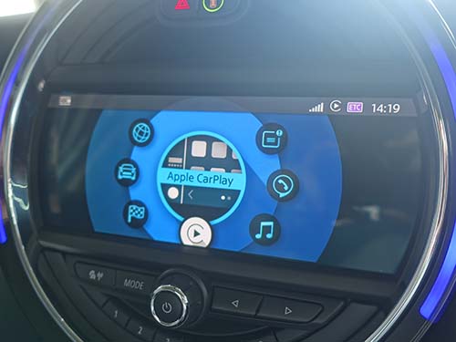 AppleCarPlay ( アップルカープレイ ) がメニュー表示