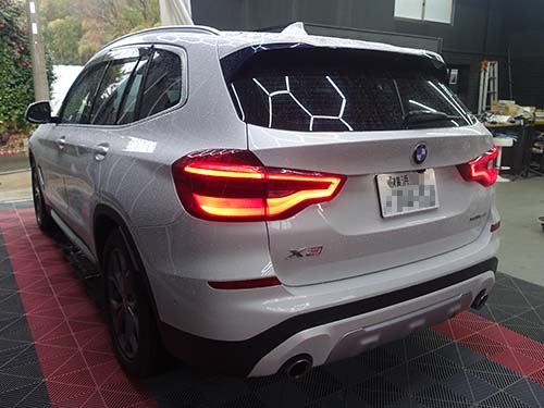 BMW X3(G01) 走行中にテレビが視聴やナビの目的地設定を可能にするコーディング