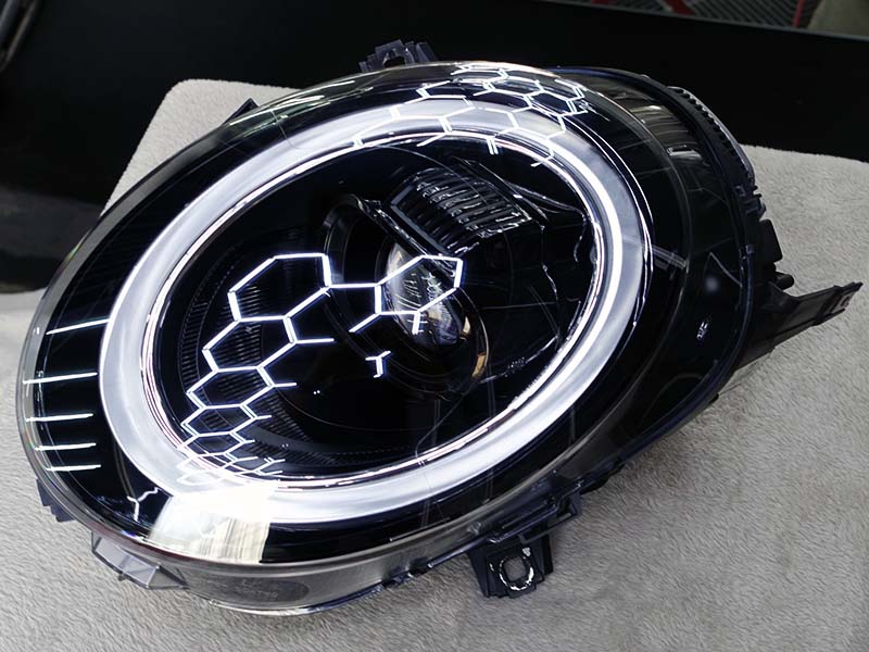 【中古品】MINI用LCIモデル純正インナーブラック仕様LEDヘッドライト 【A0041】