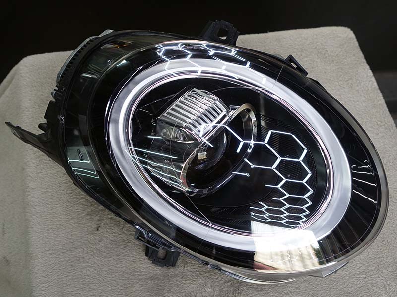 中古品】MINI用LCIモデル純正LEDヘッドライト 【A0042】