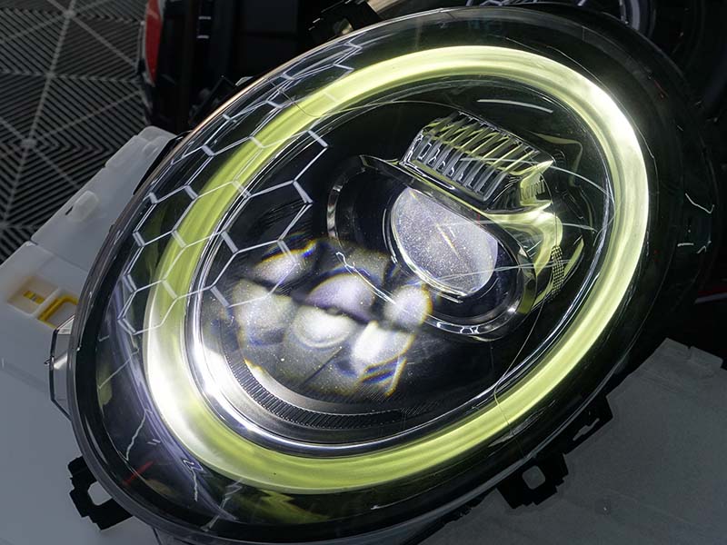中古品】MINI用LCIモデル純正LEDヘッドライト 【A0042】