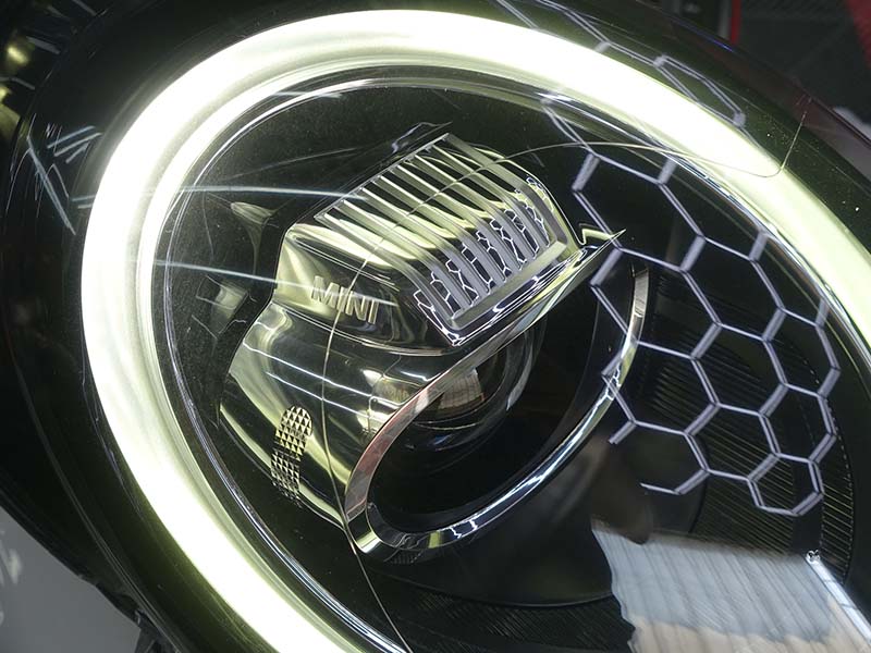 中古品】MINI用LCIモデル純正LEDヘッドライト 【A0042】