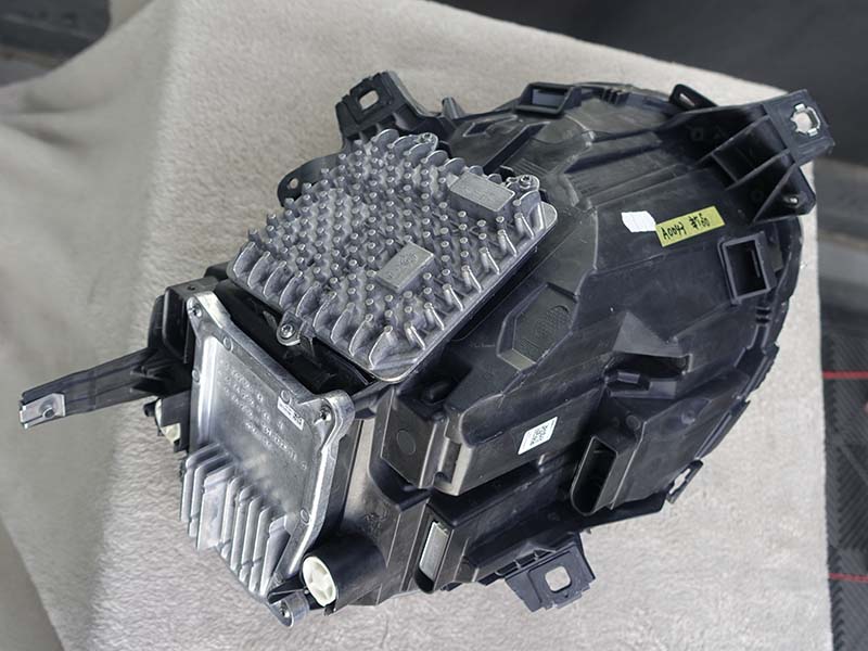 【中古品】MINI用LCIモデル純正LEDヘッドライト 【A0043】