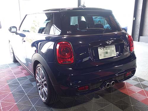 【ミニ F56 クーパーSD】DIXCEL製低ダストブレーキパッド装着＆アルミホイール洗浄施工！