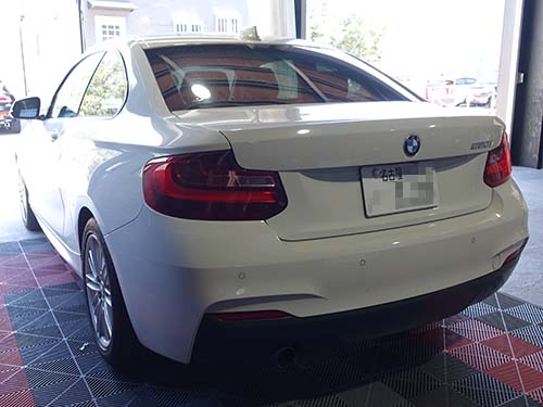 視認性復活!BMW 2シリーズクーペ(F22)のモニター交換修理