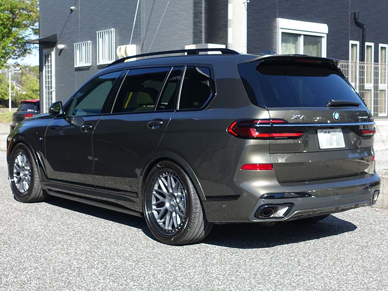 ロアリングキット不要!BMW X7(G07)のエアサスを専用診断機でローダウン