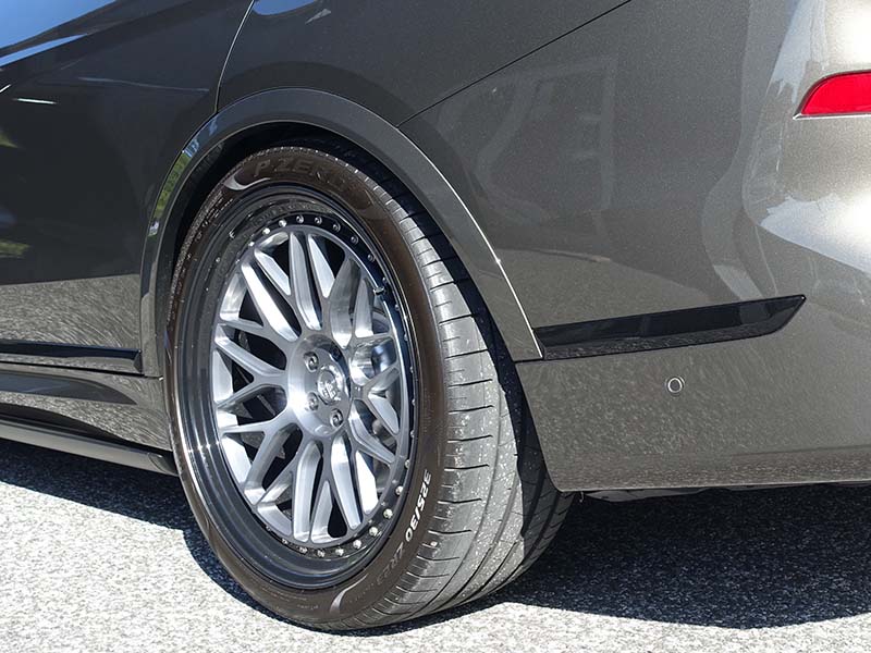専用診断機を用いてローダウン後のX7(F07)