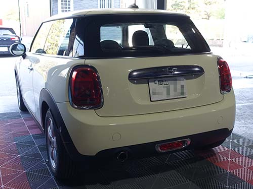 MINI F56 ONEをLCI仕様に大胆進化!純正装備多数カスタムで自分だけの1台へ!