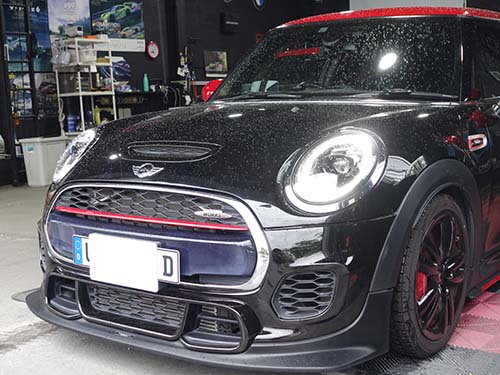 LCI2モデル用インナーブラックLEDヘッドライト装着後