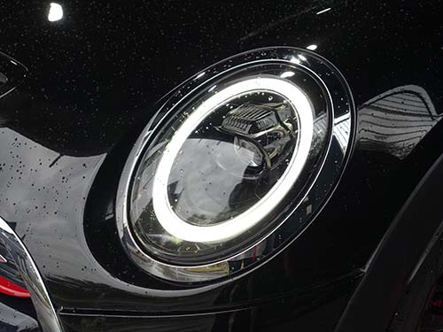 LCI2モデル用インナーブラックLEDヘッドライト装着後