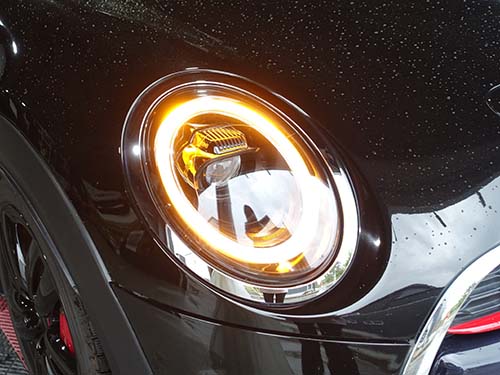 LCI2モデル用インナーブラックLEDヘッドライト装着後
