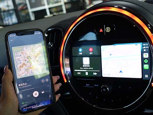 iPhoneとワイヤレス接続したCarPlay画面
