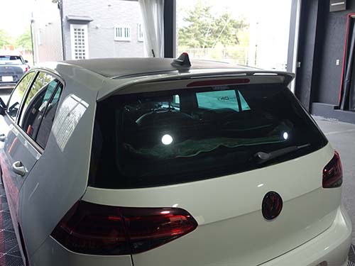 MINI F54/F60用の純正LED内蔵ルーフアンテナ流用装着