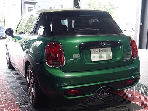 MINI F55 LCI|ヘッドライトのリングが茶色く光る不具合をライコウで修理!