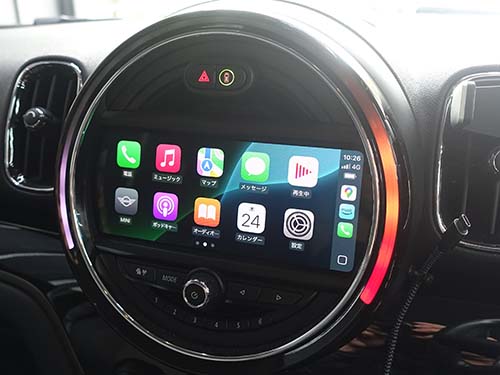 iDrive画面でApple CarPlay操作
