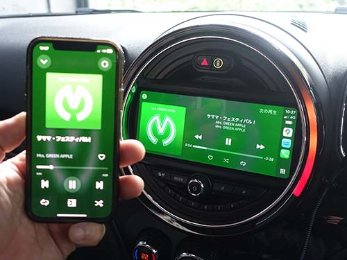 iDrive画面でApple CarPlay操作