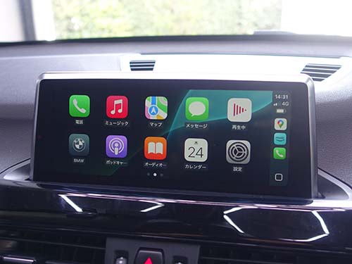 Apple CarPlayのフルスクリーン表示画面
