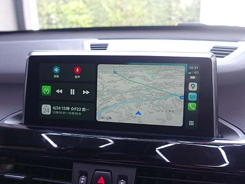 Apple CarPlayのフルスクリーン表示画面